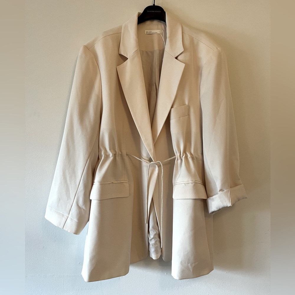 NWT. Oversized blazer with waist tie in cream